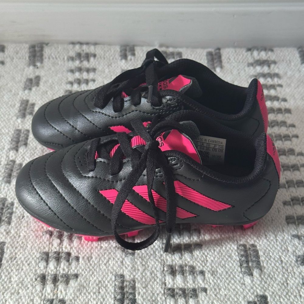 Adidas Kids Black & Hot Pink Firm Ground Soccer Cleats Shoes 11